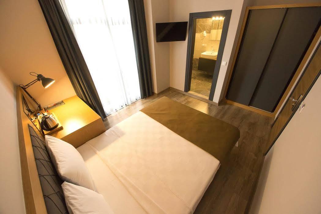 Big Point Plus Hotel Biga Екстер'єр фото
